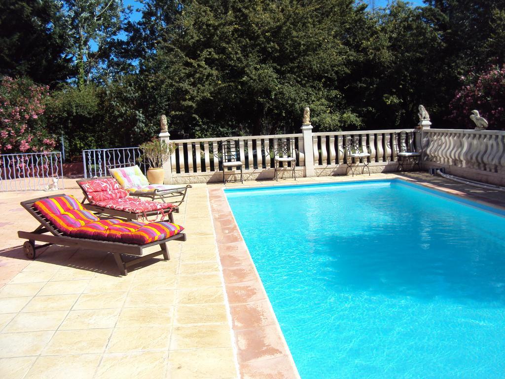 Hotel La Douloire Pernes-les-Fontaines Esterno foto